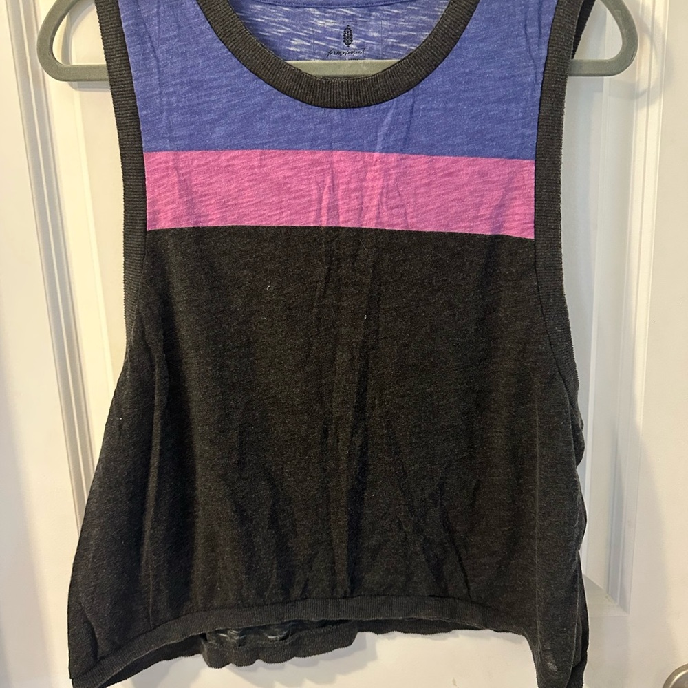 Trendy Black and Purple Sleeveless Tee